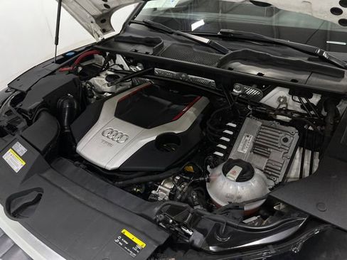 Used 2018 Audi SQ5 Premium Plus w/ Navigation Package image 29