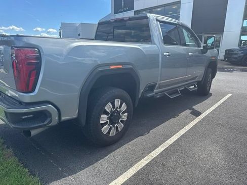 Used 2024 GMC Sierra 2500 Denali w/ Denali Reserve Package AWD/4WD image 5