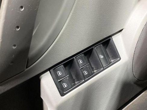 Used 2006 Volkswagen Beetle Convertible w/ Package 2 image 22