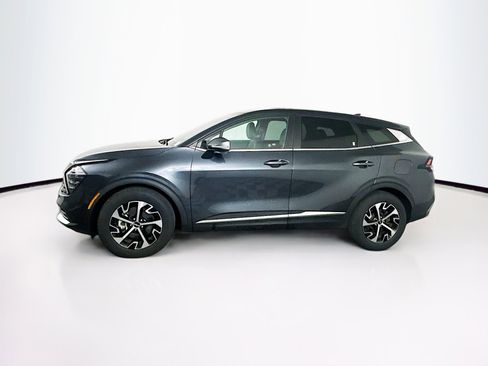 Used 2024 Kia Sportage EX image 4