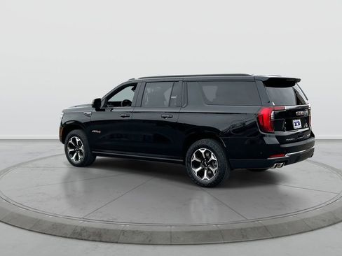 Used 2025 GMC Yukon XL AT4 w/ AT4 Premium Plus Package AWD/4WD image 6