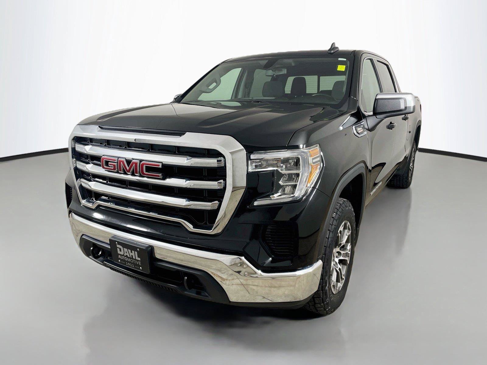 Used 2021 GMC Sierra 1500 SLE w/ X31 Off-Road Package AWD/4WD image 4
