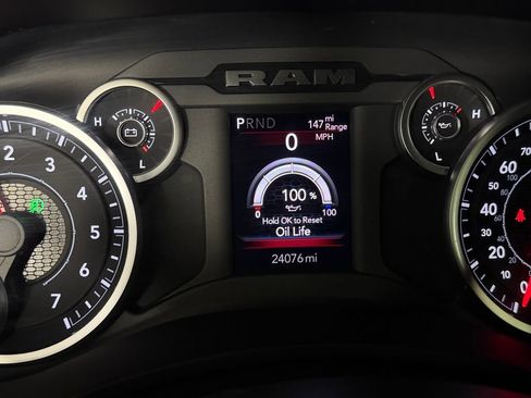 Used 2025 RAM 2500 Big Horn AWD/4WD image 15