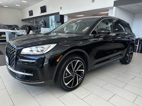 Certified 2023 Lincoln Corsair Reserve w/ Equipment Group 201A AWD/4WD image 8