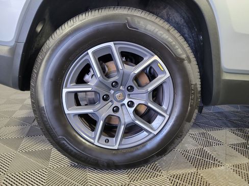 Used 2023 Rivian R1S Adventure AWD/4WD image 12