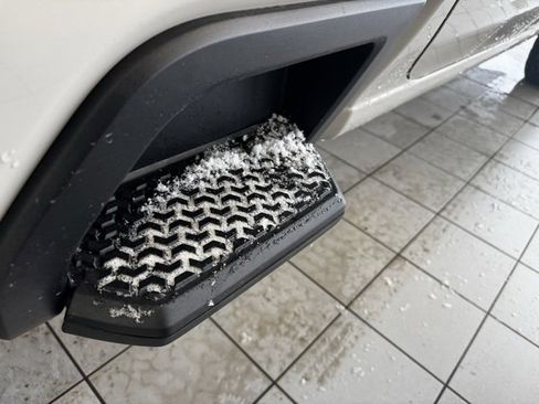 New 2026 Chevrolet Silverado 2500 ZR2 image 39