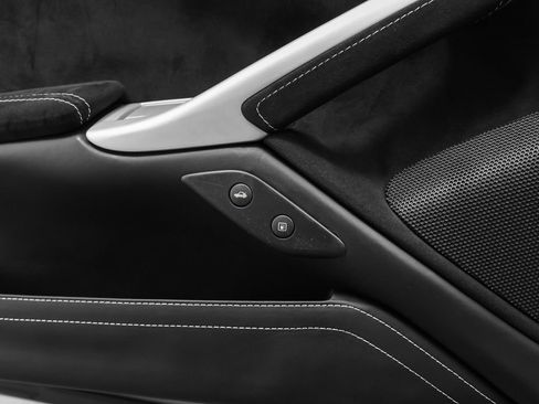 Used 2014 Ferrari F12 Berlinetta RWD image 69