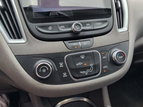 Certified 2021 Chevrolet Malibu LS FWD image 19