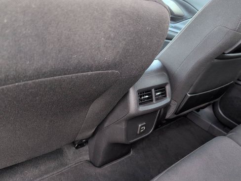 Used 2024 GMC Terrain SLE FWD image 31