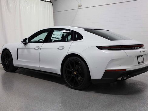 New 2026 Porsche Panamera 4 image 3
