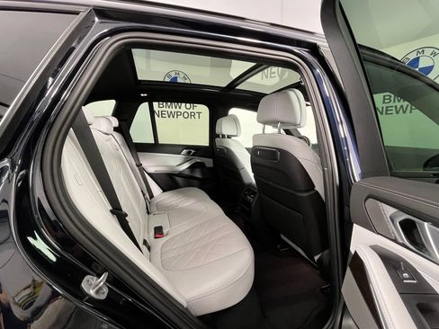 Used 2024 BMW X5 xDrive40i w/ M Sport Package AWD/4WD image 21