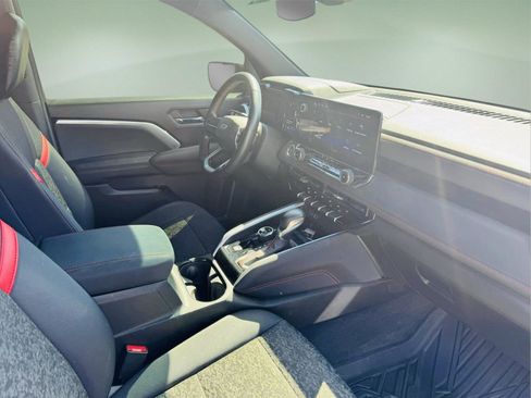 Used 2023 Chevrolet Colorado Z71 image 21