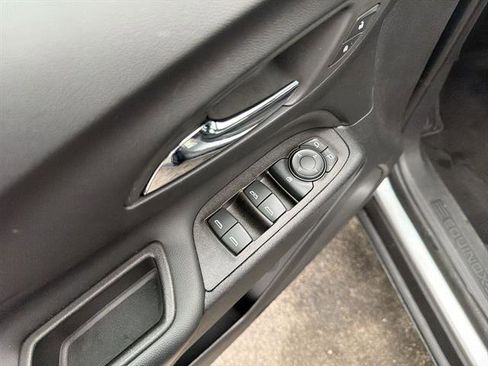 Used 2023 Chevrolet Equinox LT FWD image 38