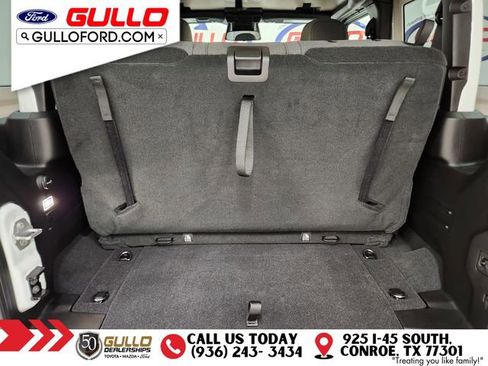 Used 2025 Jeep Wrangler Rubicon w/ Convenience Group image 10