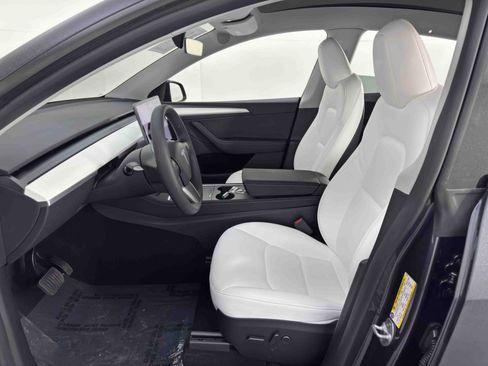 Used 2024 Tesla Model Y Long Range image 17