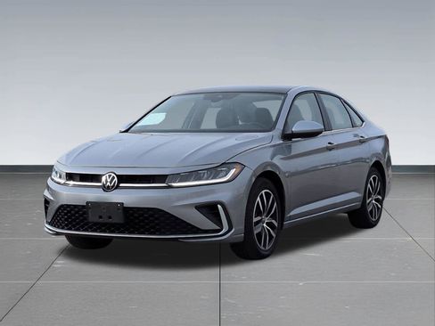 Used 2025 Volkswagen Jetta SE FWD image 10