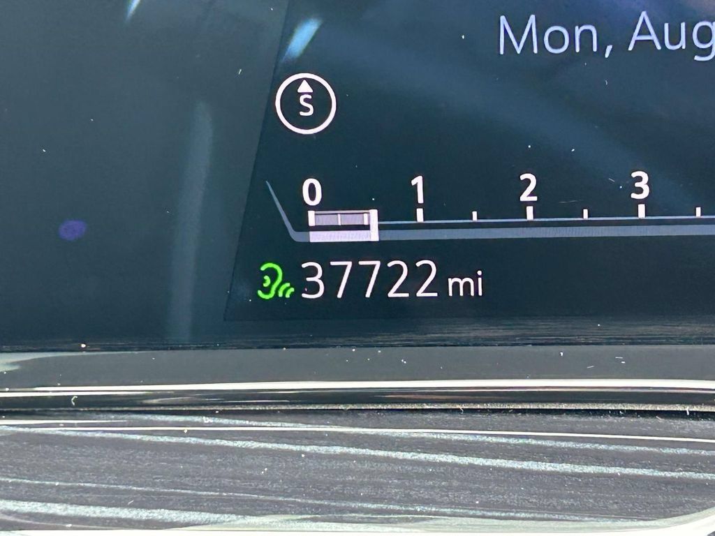 Certified 2023 Cadillac Escalade Sport AWD/4WD image 29