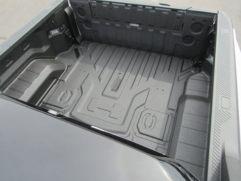 New 2026 GMC Hummer EV 4x4 Crew Cab image 31