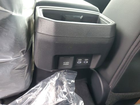 Certified 2025 Toyota Tacoma TRD Sport image 12