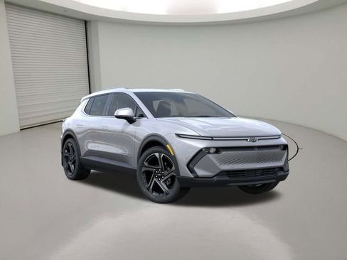 New 2026 Chevrolet Equinox EV LT image 7