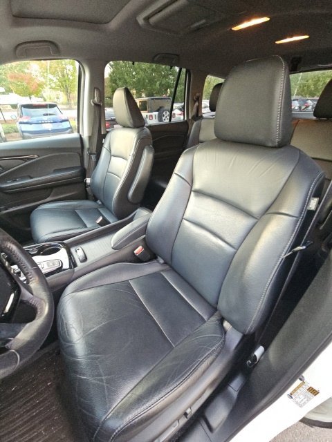 Used 2017 Honda Pilot Touring image 10
