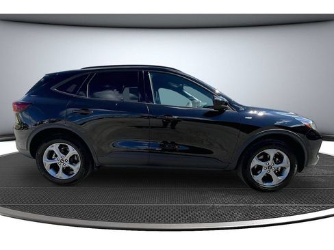 Used 2025 Ford Escape ST-Line Select AWD/4WD image 15