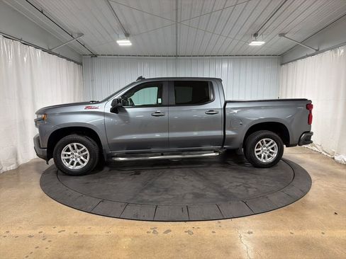 Used 2021 Chevrolet Silverado 1500 RST image 2