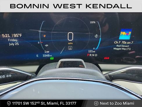 Used 2025 Cadillac Optiq Luxury 1 image 12