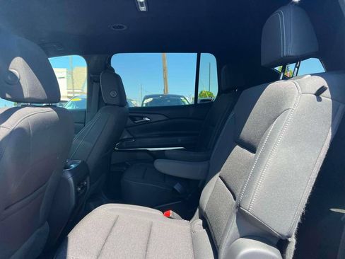 Used 2026 Chevrolet Traverse LT AWD/4WD image 13