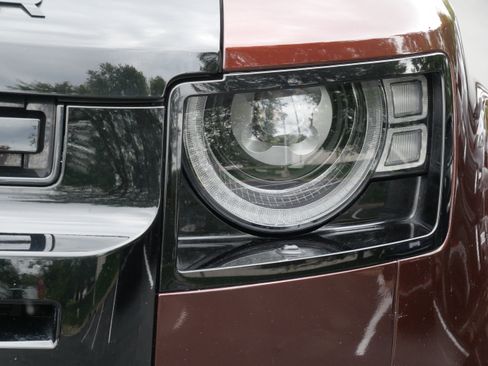 Used 2024 Land Rover Defender 130 X AWD/4WD image 9