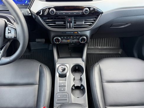 Used 2022 Ford Escape SEL w/ Technology Package image 26