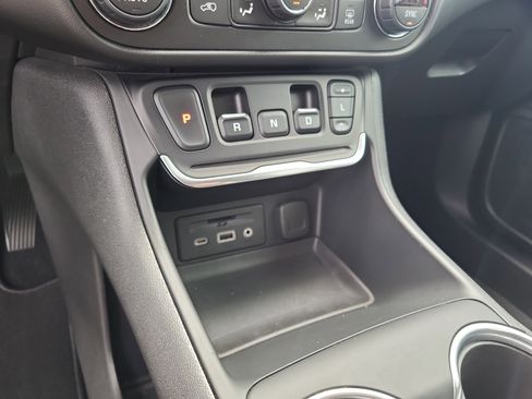 Used 2020 GMC Terrain SLT w/ Preferred Package FWD image 23