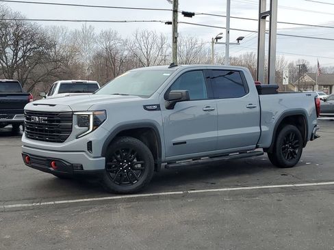 Used 2024 GMC Sierra 1500 Elevation image 1