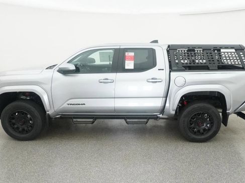 New 2025 Toyota Tacoma SR5 image 3