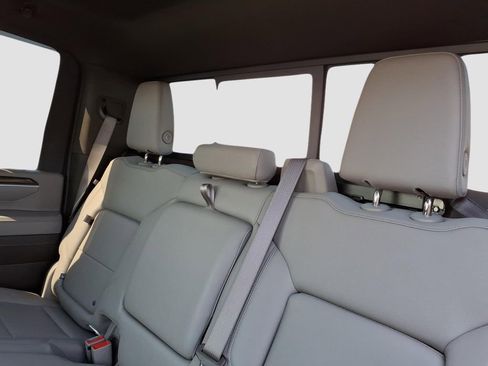 Used 2025 Chevrolet Silverado 2500 LT w/ Z71 Chrome Sport Edition AWD/4WD image 11