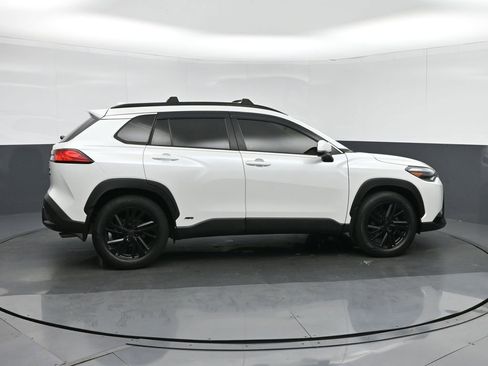 Used 2023 Toyota Corolla Cross XSE w/ Convenience Package image 8