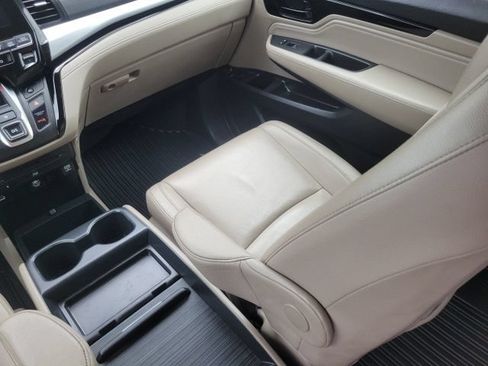 Used 2024 Honda Odyssey Touring image 17