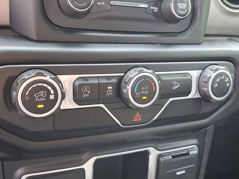 Used 2020 Jeep Wrangler Sport AWD/4WD image 14