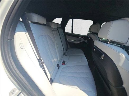 Used 2025 BMW X5 xDrive40i w/ Climate Comfort Package AWD/4WD image 14