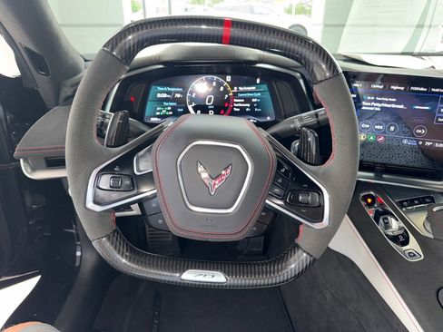 Used 2023 Chevrolet Corvette Z06 RWD image 16