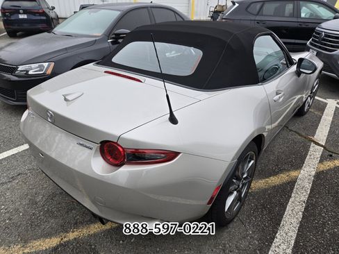 Used 2023 MAZDA MX-5 Miata Grand Touring w/ Weather Package image 7