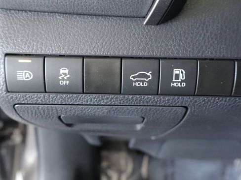 Used 2024 Toyota Camry LE AWD/4WD image 18