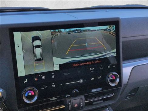 Used 2025 Lexus GX 550 w/ Accessory Package (2T) image 17