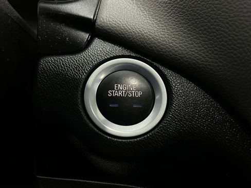 Used 2023 Chevrolet Equinox LT w/ Driver Convenience Package image 14