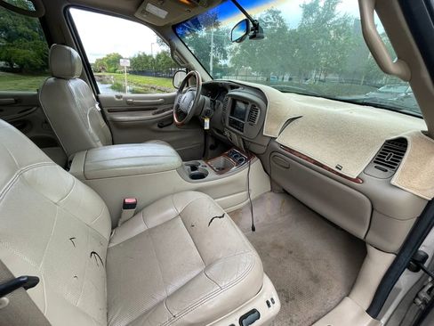 Used 2001 Lincoln Navigator 4WD image 20