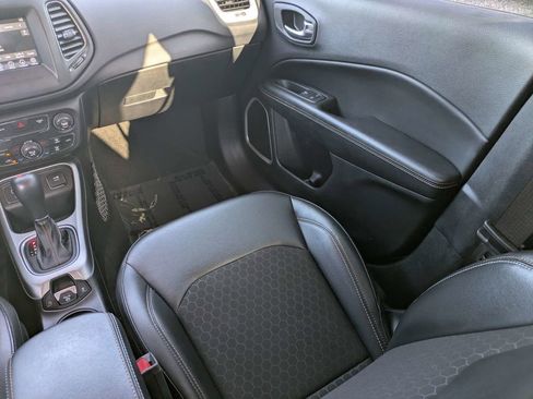 Used 2020 Jeep Compass Latitude FWD image 17