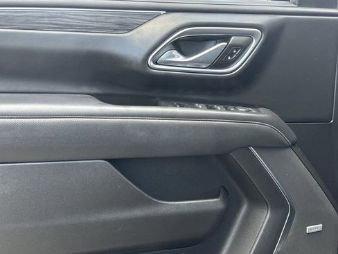 Used 2021 GMC Yukon XL SLT image 27