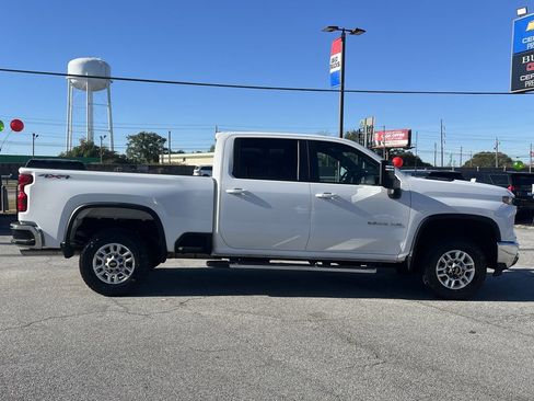 Used 2024 Chevrolet Silverado 2500 LT image 27