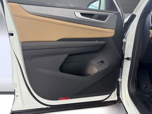 New 2026 Volkswagen Atlas Cross Sport SE FWD image 20