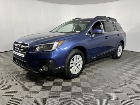 Used 2019 Subaru Outback 2.5i Premium image 9